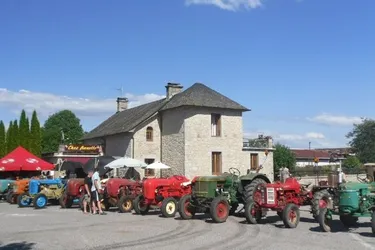 Une première fête des tracteurs réussie à Neuvic