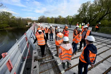 Encore cinq mois de chantier pour le pont de Cournon qui enjambe l'Allier
