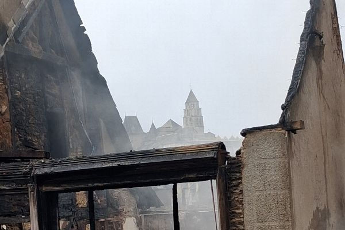 Hatiation Un feu a embrasé une habitation dans un quartier historique d'Uzerche ...