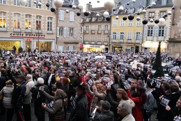 Charlie Hebdo : la marche silencieuse réunit entre 4.000 et 5.000 personnes à Moulins