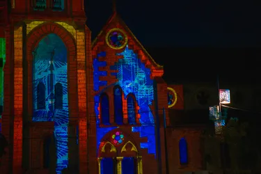 [ En images ] De retour à Cusset, le spectacle « Lumières sur le Bourbonnais » sublime le patrimoine local