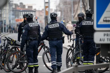 A Clermont-Ferrand, les policiers mettent fin à un rodéo sur deux roues