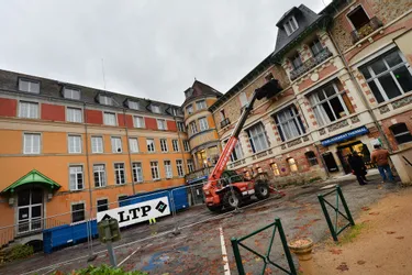 Premiers coups de pelle au centre thermal d'Évaux-les-Bains : un dossier du Plan particulier pour la Creuse se concrétise
