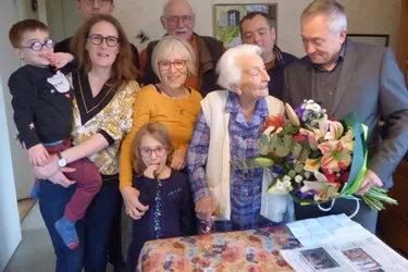 Marthe fête ses cent ans en famille