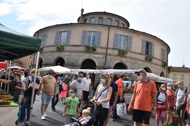 Venez découvrir l'un des plus beaux marchés de France à Ambert (Puy-de-Dôme)