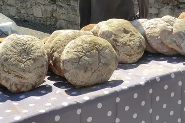 Vente de pain par l'association des parents d'élèves