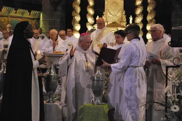 Une messe chrismale pour le monastère