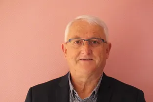 Municipales : Jean-Hervé Peurière maire des Salles (Loire) présente sa liste