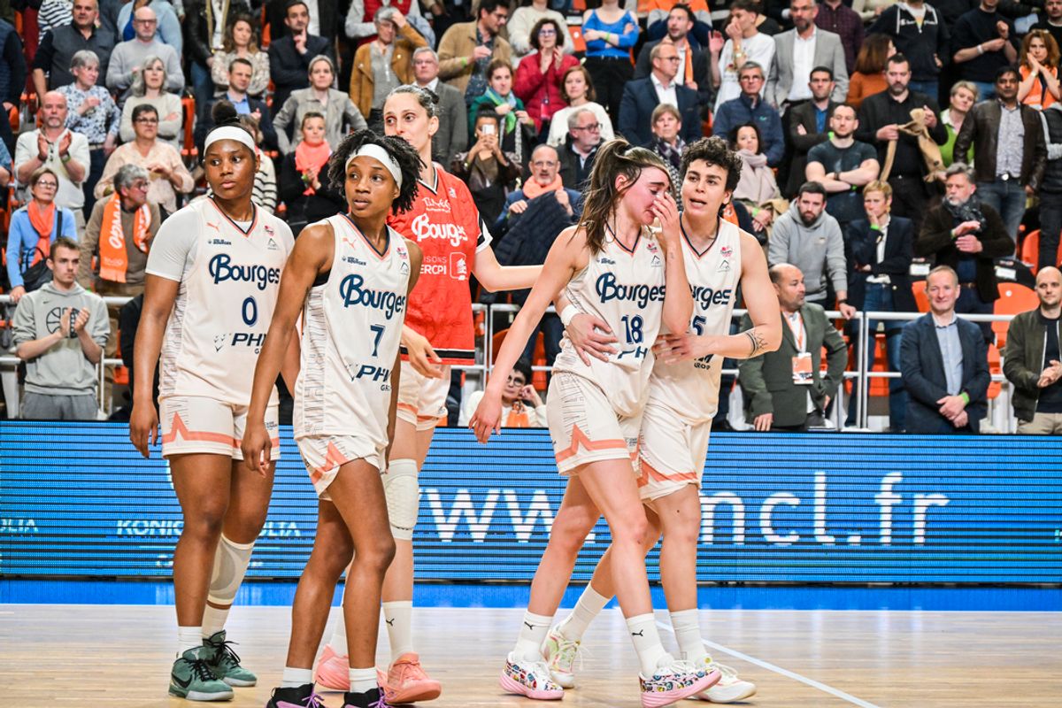 "La raison, elle est peut-être physique, peut-être mentale..." : les réactions après l'élimination du Bourges Basket face à Tarbes [vidéo]