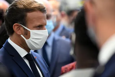 Confinement : Emmanuel Macron veut mettre fin à "l'incertitude" et donner de la "clarté"