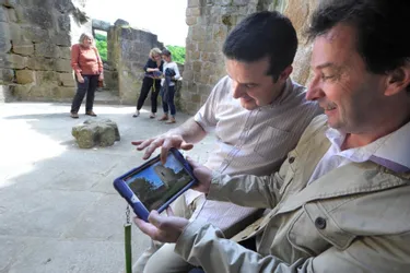 Les ruines de la forteresse peuvent désormais se parcourir avec une tablette numérique