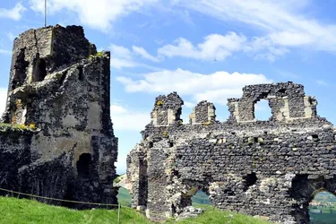 Situé à trente kilomètres de Clermont, le château de Mauzun rouvre ses portes au public