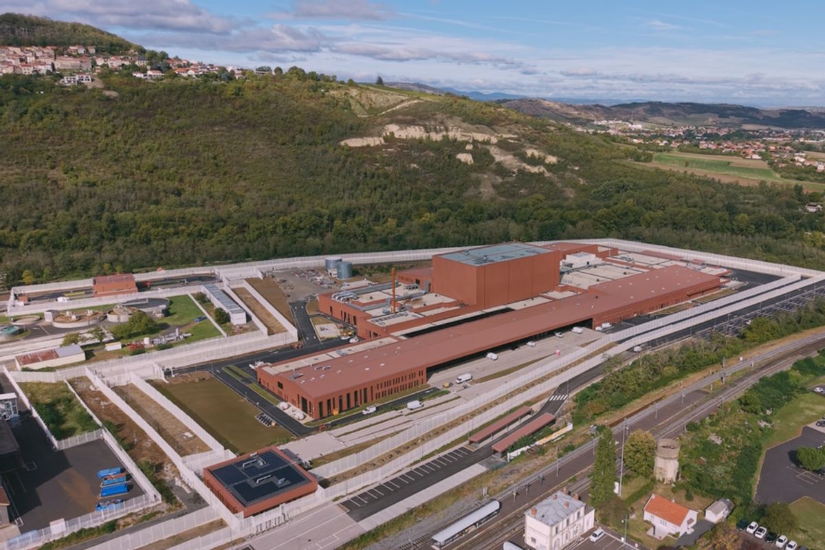 Image accompanying Plus de 800 emplois, 253 millions d'euros : la nouvelle imprimerie de billets de la Banque de France prend forme à Vic-le-Comte, from La Montagne