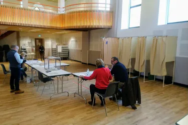 A Beaulieu-sur-Dordogne (Corrèze), 1.299 habitants et une seule liste, "les gens viennent quand même voter"