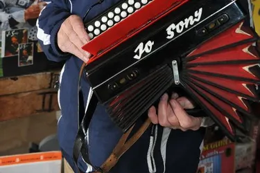Le plus alsacien des accordéonistes du Massif Central continue à se produire 3 ou 4 fois par mois