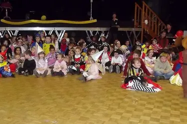 Une centaine d’enfants ont fait carnaval