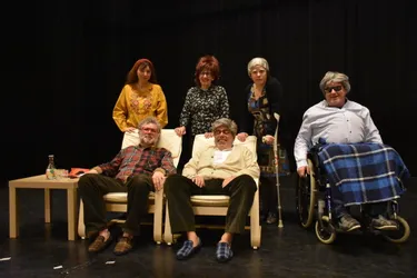 Plongée dans une maison de retraite avec la nouvelle pièce des Amis du théâtre, à Thiers (Puy-de-Dôme)
