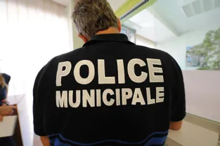 Un mineur frappe un policier municipal à Brive