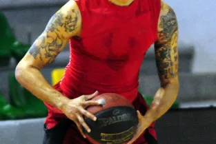 Basket : Chris Oliver va jouer son premier match avec la JAVCM