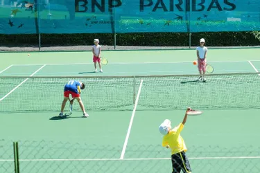 Le Tennis-Club Aurillacois et la mairie en conflit sur la construction des courts au parc Hélitas