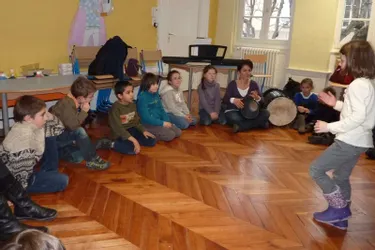 Les Dumistes font entrer la musique dans les écoles comme Élise Escarguel à Maurice-Genest
