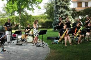Hier, le groupe de jazz Payzzaj s’est produit au parc de la mairie