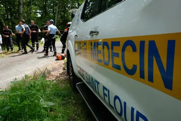 Une collision entre une voiture et un camion sur la RN122 à Laveissière (Cantal) fait un blessé