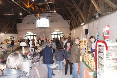 Les exposants et les visiteurs au rendez-vous du marché de Noël