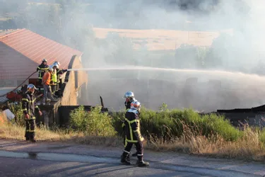Un incendie détruit un hangar au Menial