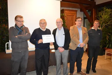 L’association a reçu le prix « Servir » du Rotary Club Ambertois