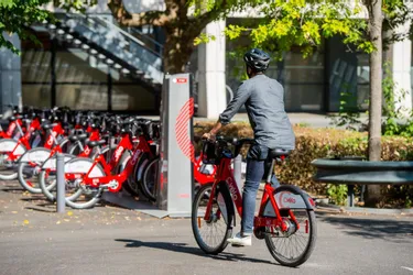 On a testé pour vous les nouveaux C.Vélo, les vélos en libre-service de Clermont-Ferrand