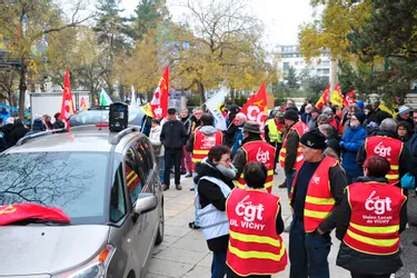 À Vichy (Allier), les syndicats mobilisés « pour la revalorisation du SMIC et des impôts plus justes »