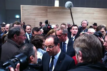 François Hollande a inauguré la salle polyvalente de l'Auzelou à Tulle