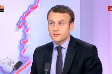 Emmanuel Macron : "Ce débat sur la primaire de la gauche est ridicule"