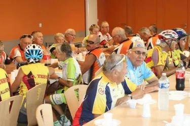 131 cyclotouristes rassemblés