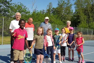 Le club de tennis a repris ses cours pour les jeunes