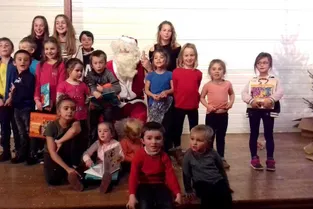 Les élèves de l’école en scène pour Noël