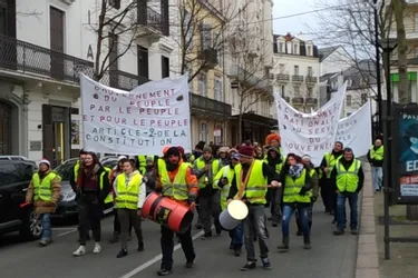Gilets jaunes : plus de 300 manifestants dans les rues de Vichy ce samedi
