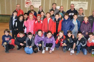 Une classe de CM1 du groupe scolaire Henri-Pourrat découvre une nouvelle activité sportive