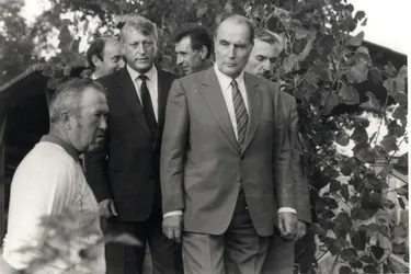 On vous raconte pourquoi François Mitterrand a fait atterrir son hélicoptère à Saint-Désiré (Allier) en 1986