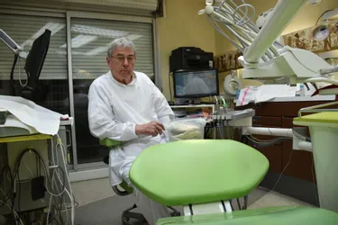 Premier dentiste hollandais à s'installer en France en 1976, Frederick Wagenaar prend sa retraite à Guéret (Creuse)