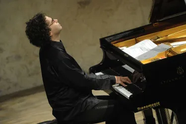 Le pianiste Pascal Amoyel joue et raconte Cziffra à Bellerive