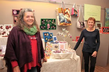Trois créatrices textiles à la galerie Rosa da Rua jusqu’à dimanche
