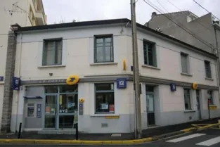 Le comité de quartier inquiet pour l'avenir de La Poste place Littré à Clermont-Ferrand