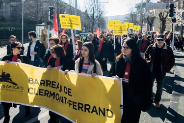 Près de 2.500 manifestants contre la réforme des retraites à Clermont-Ferrand