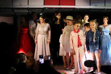 Joli succès du défilé de mode des écoliers à Celles-sur-Durolle