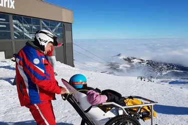 Skier malgré son handicap avec l'association Aroeven