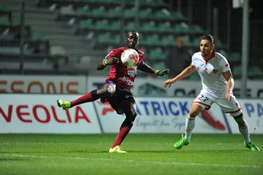 Foot - Ligue 2 : Clermont Foot décroche sa première victoire en championnat [revivre le live]