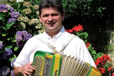 Bernard Rual, accordéoniste et directeur artistique du Festival de l’accordéon à Chamberet