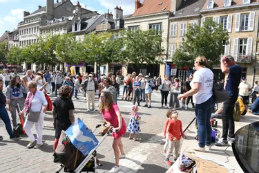 200 personnes pour une cinquième manifestation contre le pass sanitaire, ce samedi à Moulins (Allier)